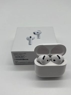Apple AirPods 4th Gen Wireless Earbuds in White (Brand New)